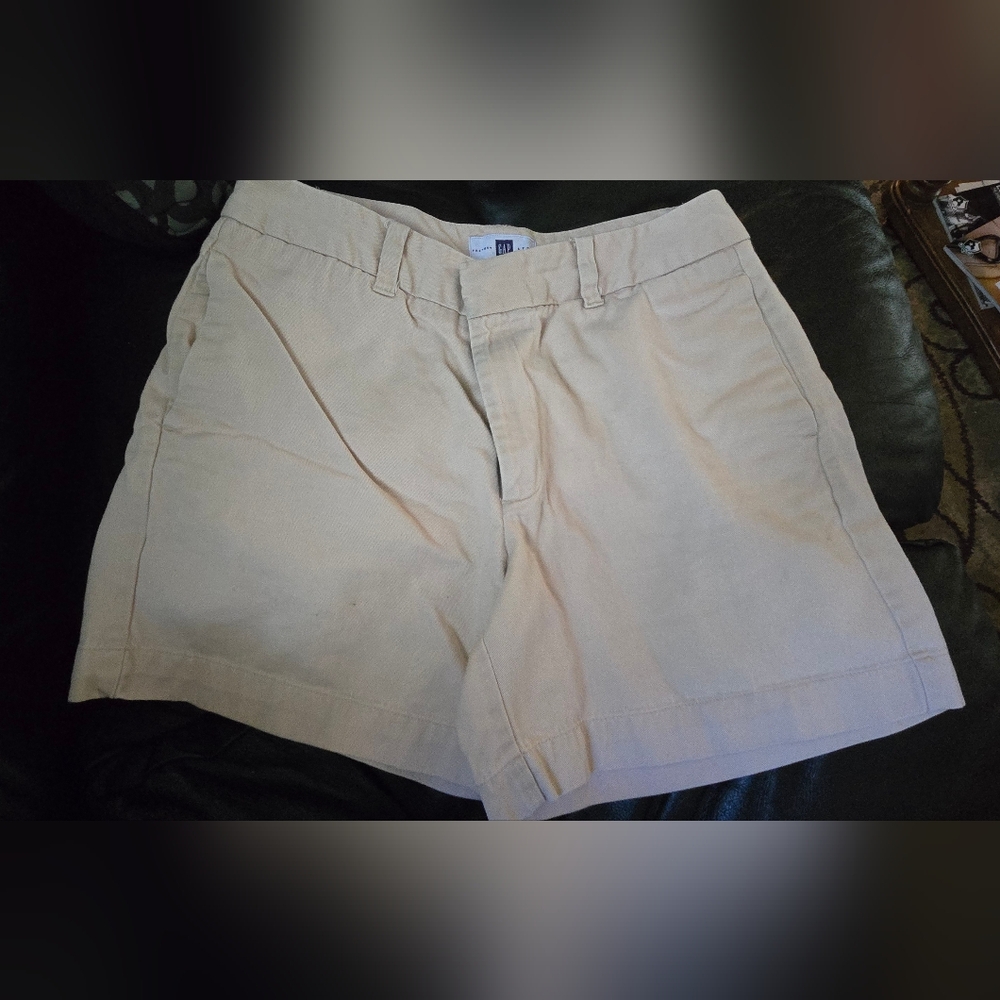 GAP Tan/gold Walking Shorts Like New Sz8 - Picture 2 of 8